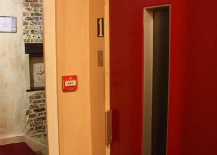 ホテル エクセルシオール 2*