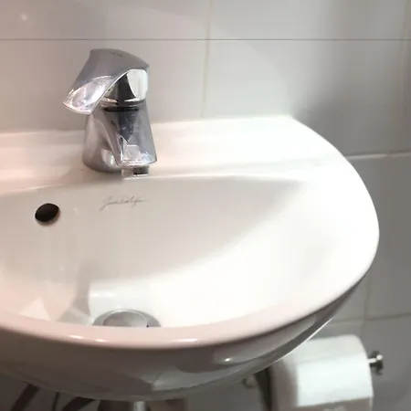 Excelsior Hotell 2*