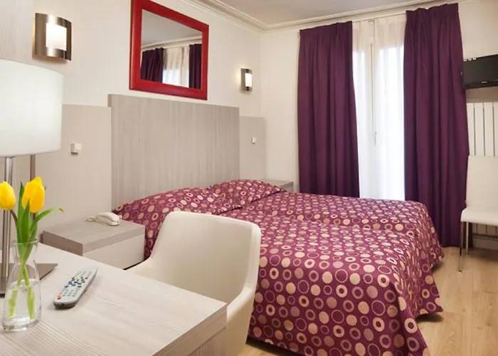 Excelsior Hotel 2*