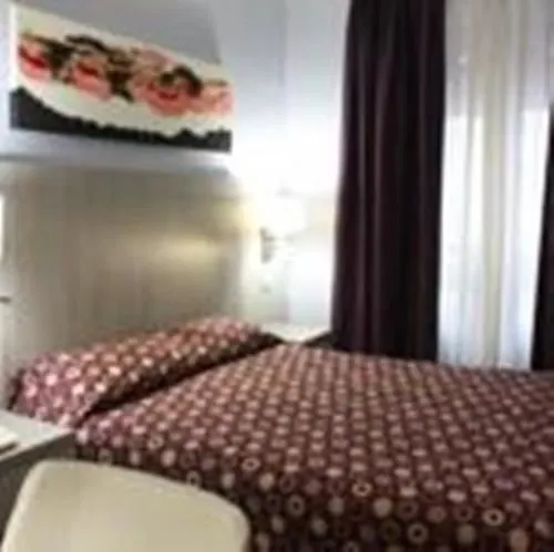 艾克塞西尔酒店 巴黎